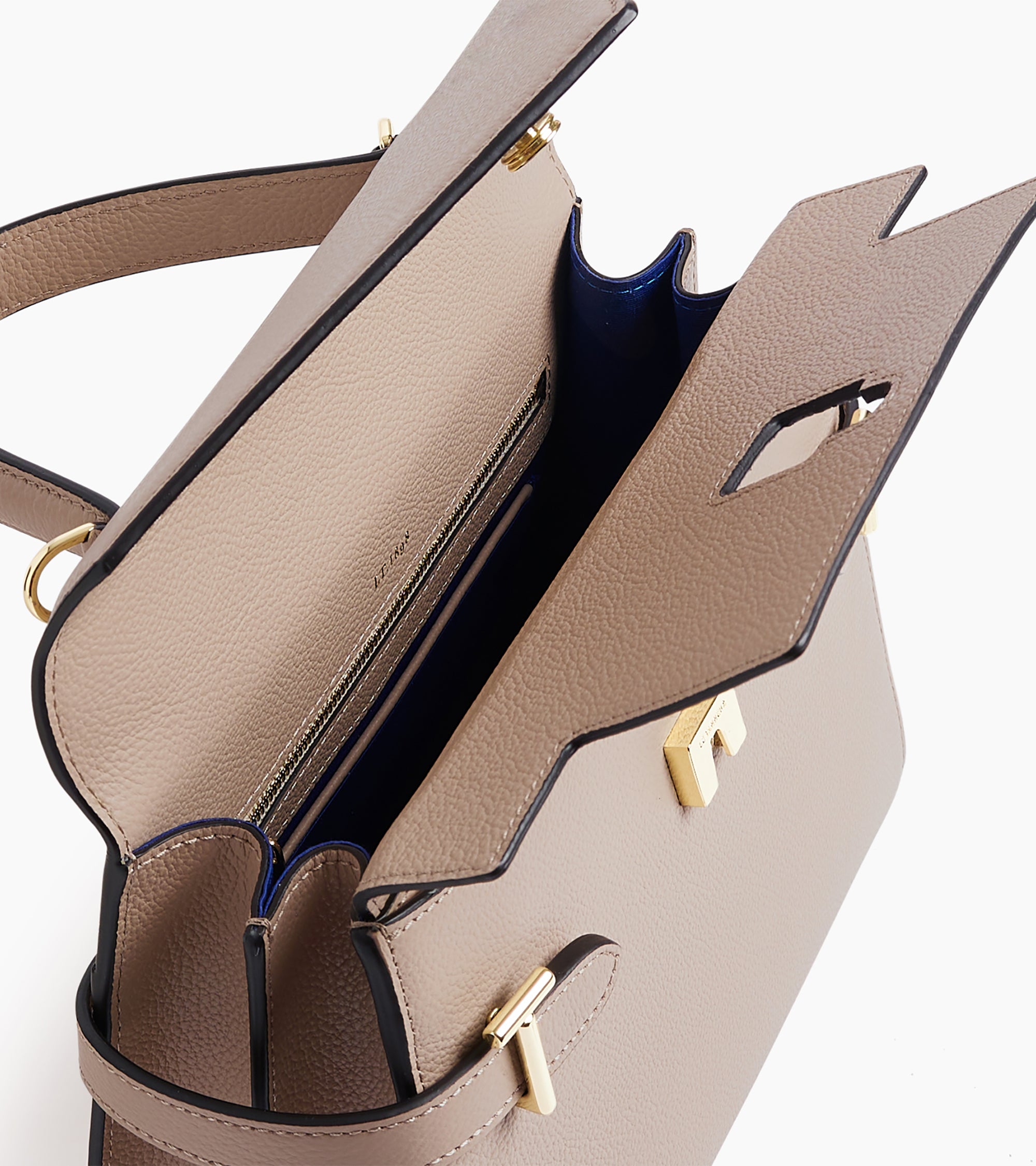 Mittelgroße Handtasche Emilie aus genarbtem Leder mit Doppelklappe
